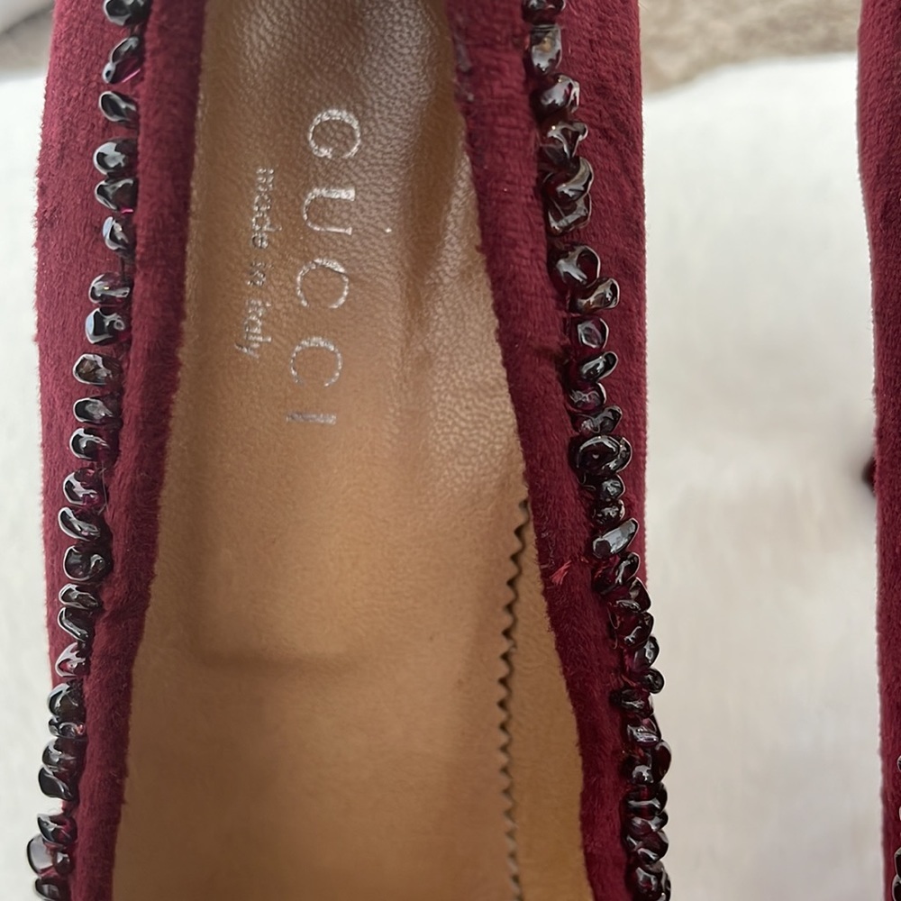 Gucci Tom Ford Era 1990s crushed velvet garnet stone maroon pumps size 9 Y2K - Picture 5 of 15